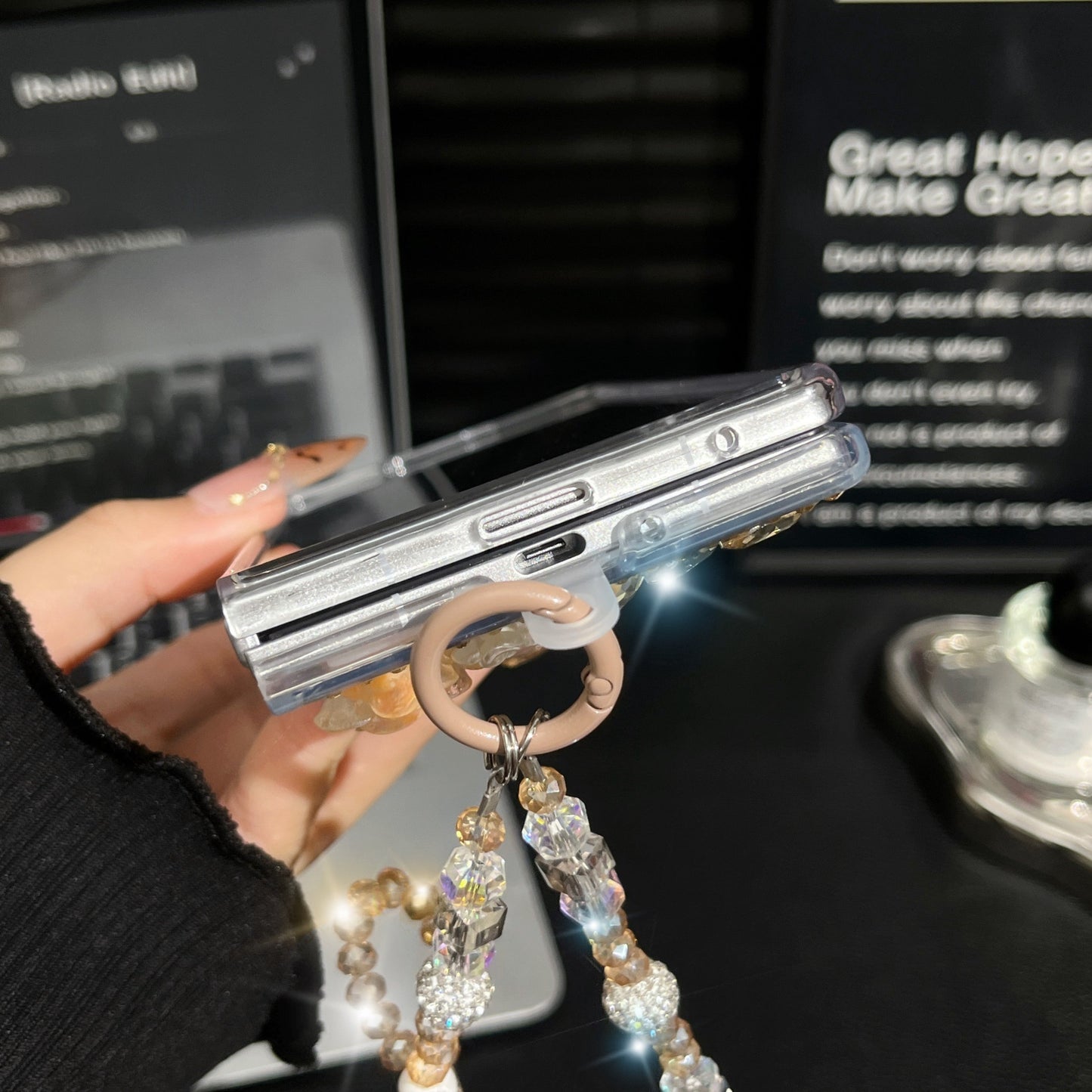 Hot Sale Glitter Diamond Leopard Case for Samsung Z Fold 7 / 6 / 5 – Folding Screen Phone Case, Free Shipping