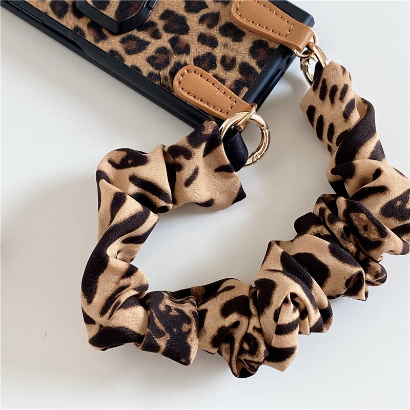 Luxury Cloth Wrist Strap Phone Case For Samsung Galaxy Z Fold 4