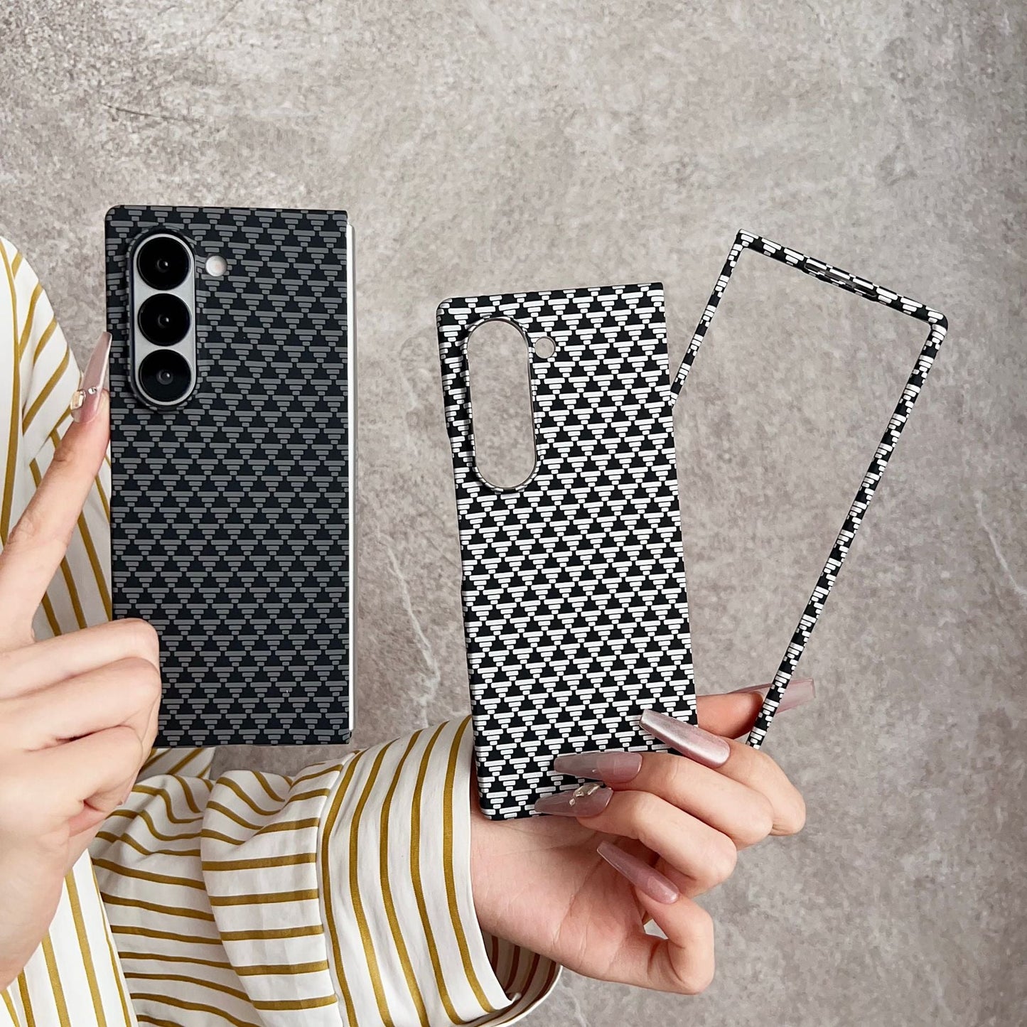 New 3D Triangular Carbon Fiber Texture PC Case for Samsung Z Fold 7 / 6 / 5 / 4 – Anti-Fall Protective Case